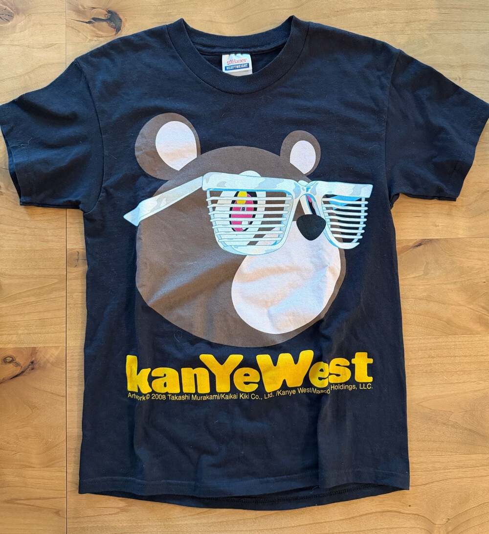 Kanye West x Takashi Murakami 2008 Glow In The Dark Tour Bear T-Shirt Youth L